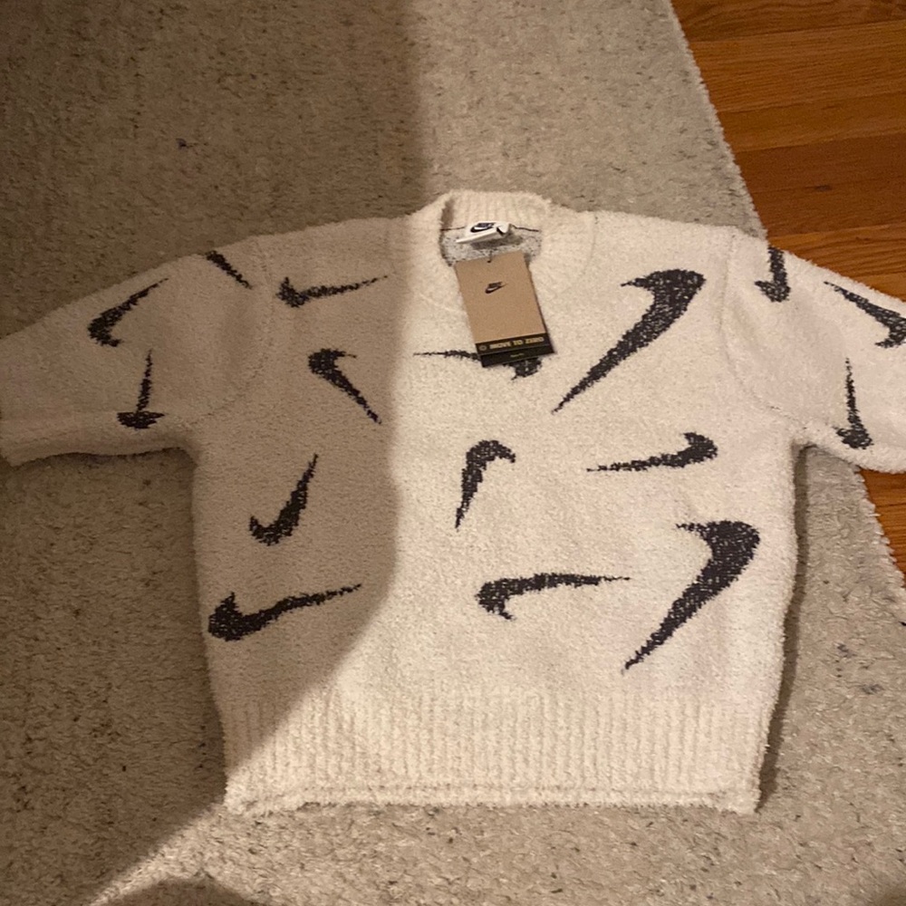 Nike fuzzy shirt